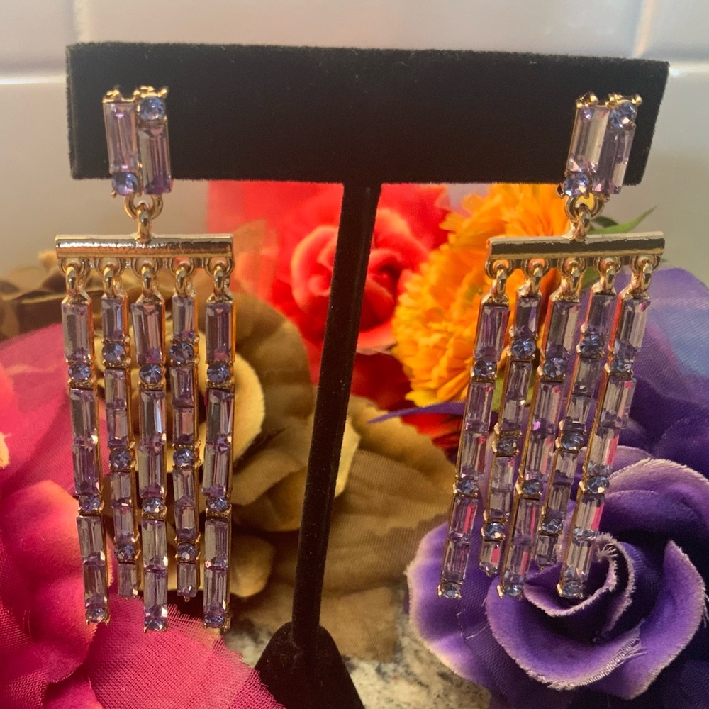 NWOT Light amethyst color dangling crystal, 🔥18k gold over silver 🔥earrings. - Picture 1 of 6